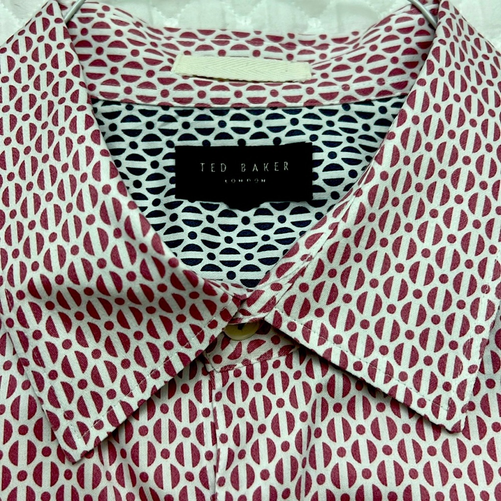 Ted Baker Dress Shirt. Red/White Pattern. Size 5 (Large)